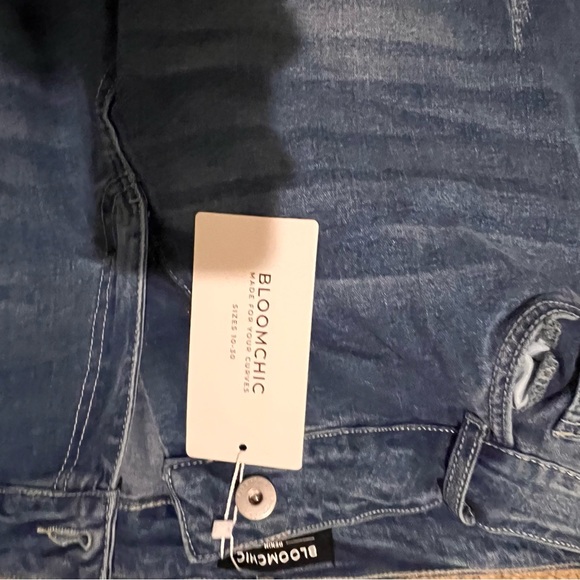 BNWT stretchy raw edge hem skinny jeans - Picture 6 of 8